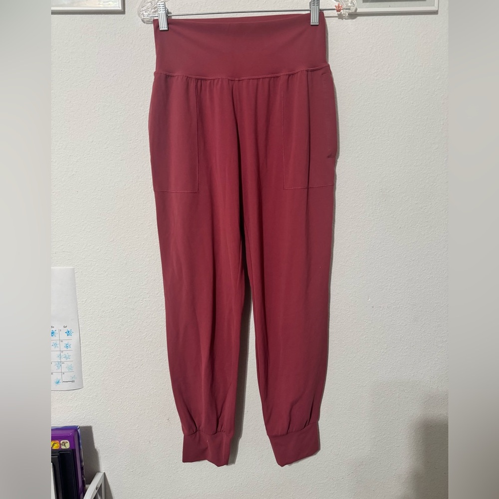 Athleta Salutation Jogger Powervita Victorian Berry S - Picture 2 of 8